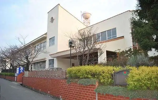 学校法人岡辻学園　山手幼稚園