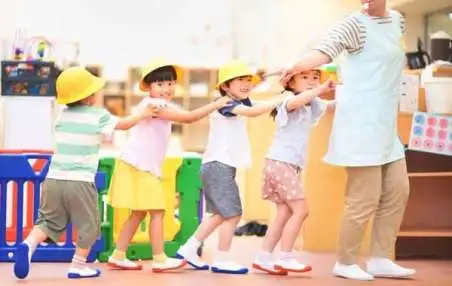 雨の日の救世主!保育士が選ぶ「子どもたちに人気の室内遊び」ベスト5!